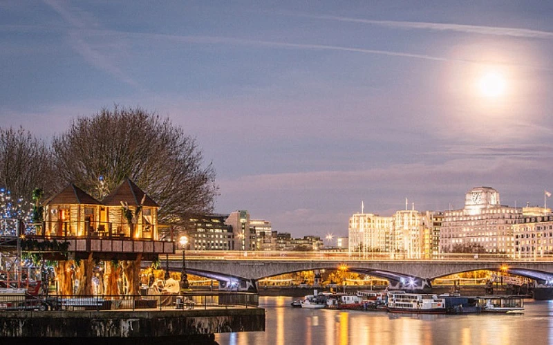 太威了!! 泰晤士河畔出現奢華版樹屋!!