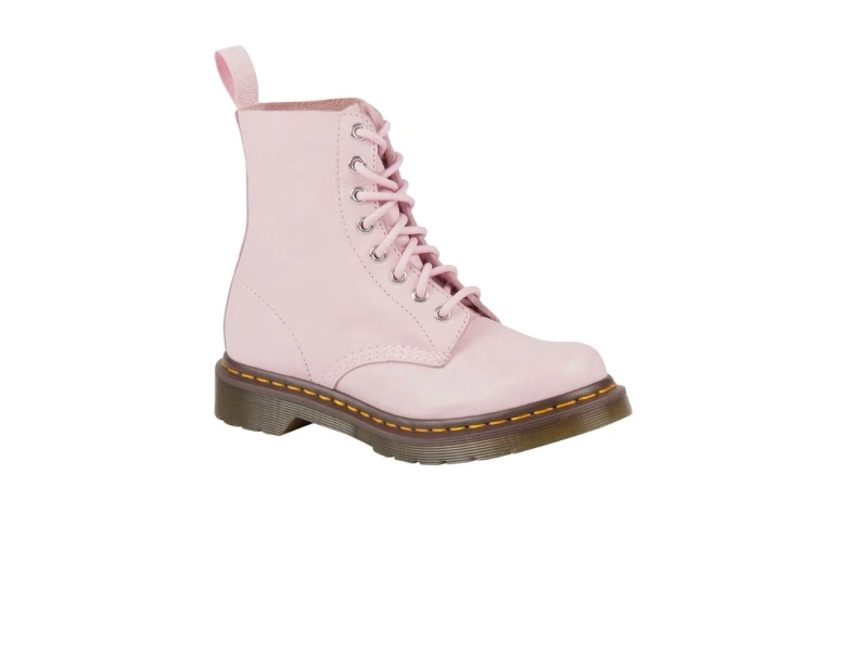 叛逆女孩裝乖！ 馬汀鞋的粉色新勢力