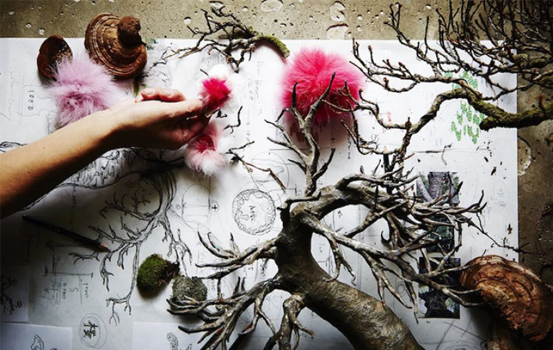 FENDI櫻花樹、巨型瓶中花…實驗性花藝鬼才Azuma Makoto東信