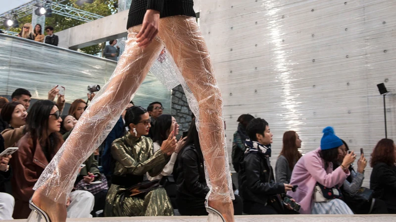 雨天使用也不心痛！本季「不怕水」單品總盤點！