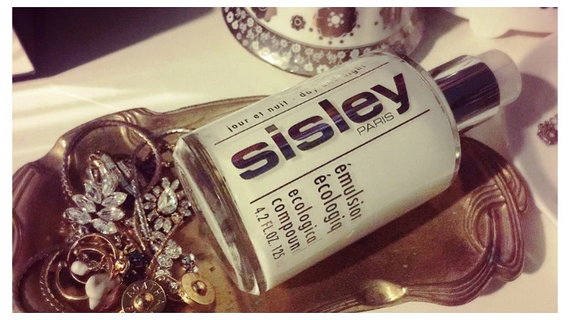 編輯開箱文─美肌新用法提升疲憊肌自癒力Sisley全能乳液
