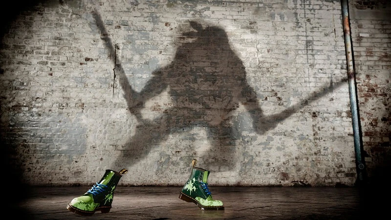 Dr. MARTENS搭上超正義忍者龜 全新聯名俏皮登場