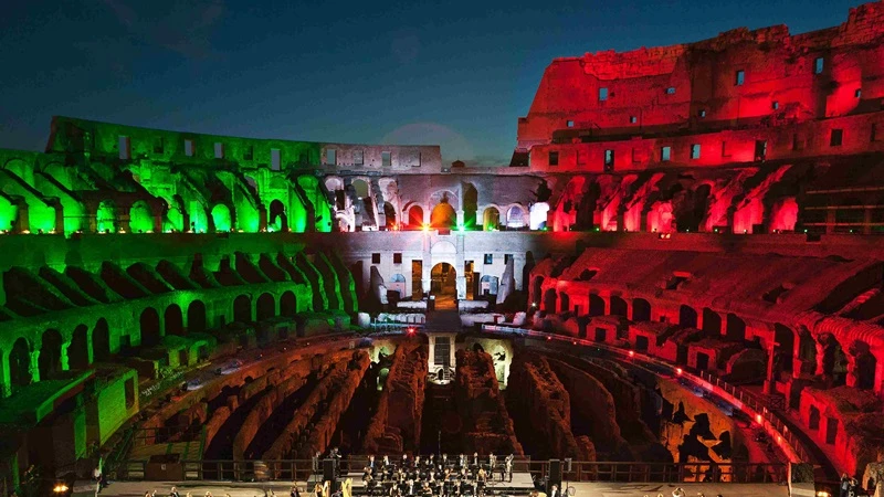 絢爛三色光染羅馬競技場！TOD’S協力修復千年遺址