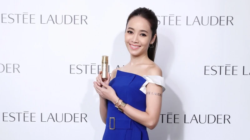 就連侯佩岑也愛用！全靠這瓶完勝20、30、40世代