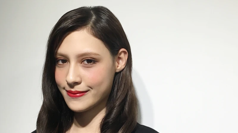 畫出香奈兒秋冬命定「紅色妝」！彩妝師游絲棋傳授上班也能畫的實用4 Tips