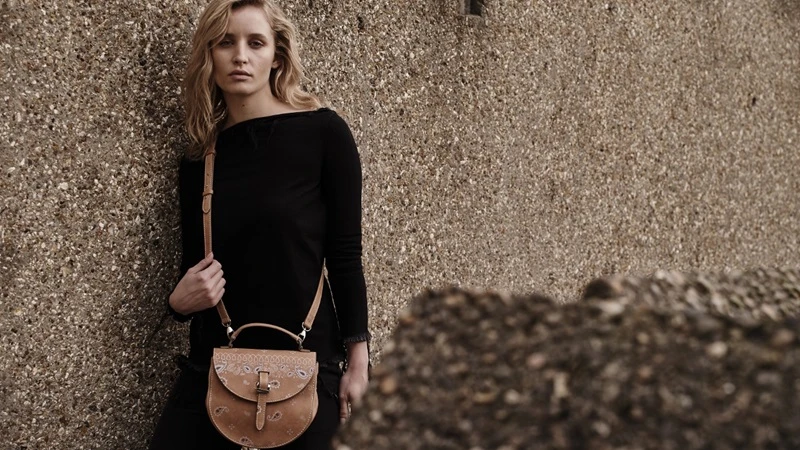 滿滿太妃糖色的城市！meli melo早秋包款重現復古