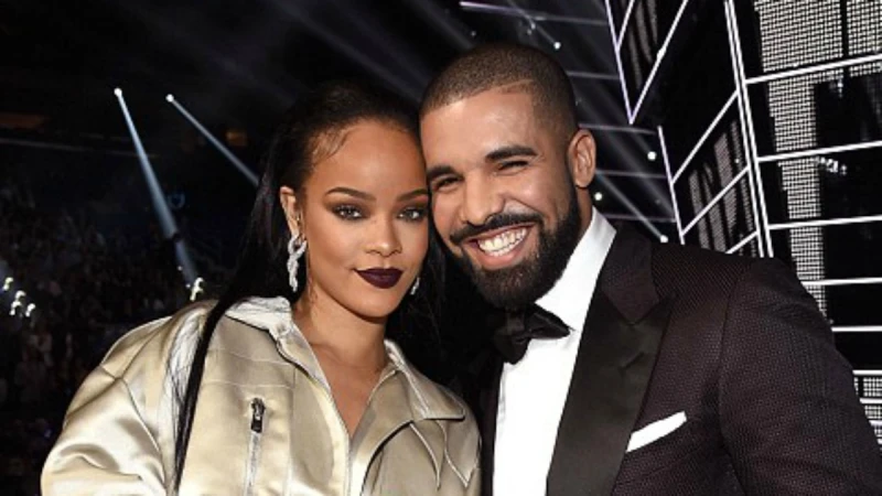 「我從22歲時就愛上她！」蕾哈娜、德瑞克情侶刺青低調示愛