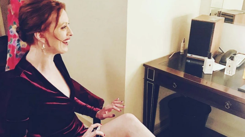 只有經典才能襯出經典！紅髮超模Karen Elson擔任最新Jo Malone London Girl