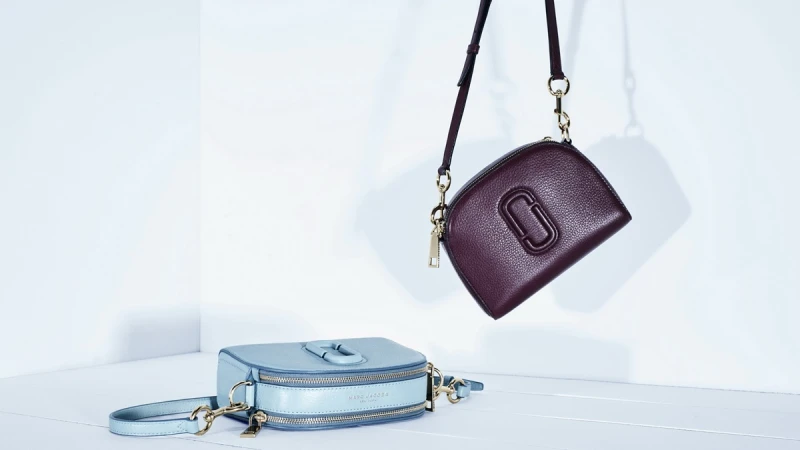 太可愛！Marc Jacobs 6色Shutter相機包繽紛登場