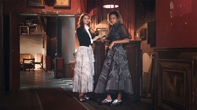 帥氣女孩的IT鞋！踩著CHANEL雙色德比鞋一起跳支舞吧！