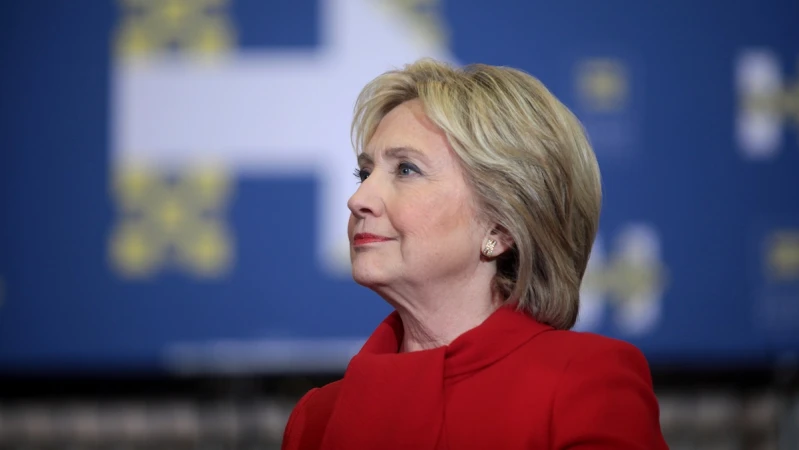 希拉蕊的敗選演說：挫敗讓人悲痛，但永遠不要停止相信，為對的價值奮鬥是值得的！