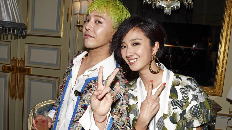 年度最期待的CHANEL工坊大秀!GD、桂綸鎂齊聚巴黎 俏皮玩自拍