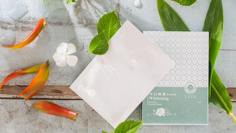 肌膚乾燥如沙漠也有得救！淨白煥顏透膚面膜敷後散發玫瑰花香也太迷人了