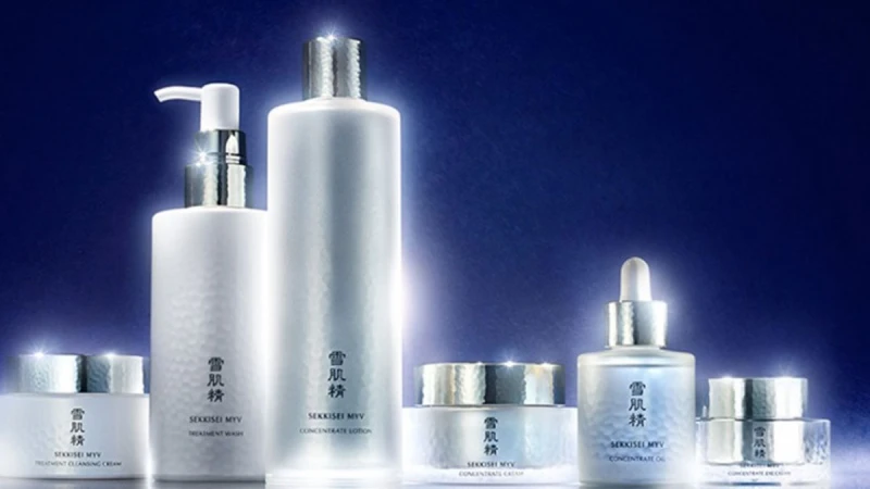 KOSE推出全新重量級保養系列—雪肌精 御雅SEKKISEI MYV：給妳猶如肌膚內綻放出如白雪一般的透亮光澤！