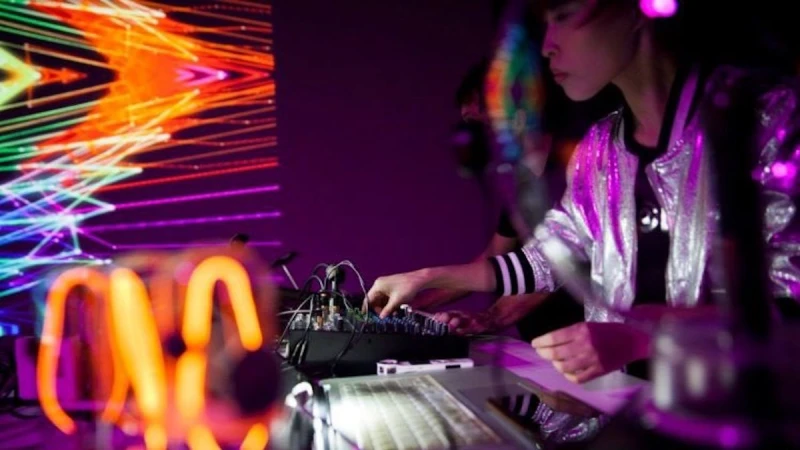 台北晚上不無聊，內行人才知道的公寓實驗音樂派對！