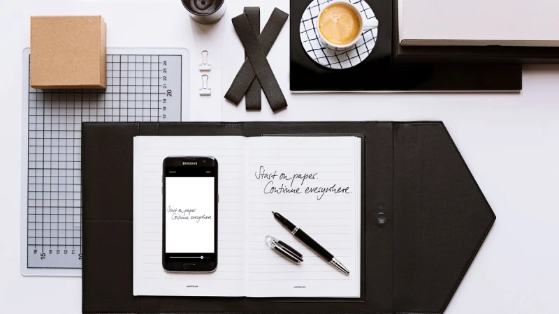 手寫文字直接在手機上編輯！萬寶龍全黑數位筆記本科技又時髦