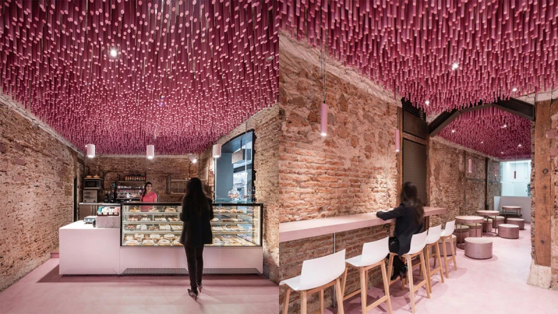 甜而不膩！斷垣殘壁配上粉紅萬枝打造現代混搭烘焙坊！