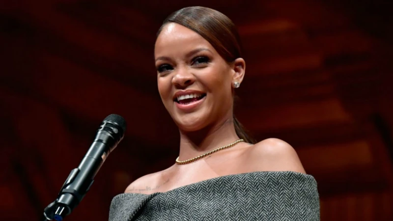 「幫助他人然後不求回報，對我來說就是人道主義。」致力投身慈善，誰能不愛這樣的蕾哈娜