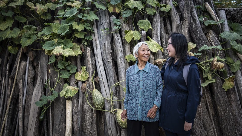 姜吉榕，「我受的教育讓我可以遠離世界上很多問題，但我想盡一份力去解決它。」