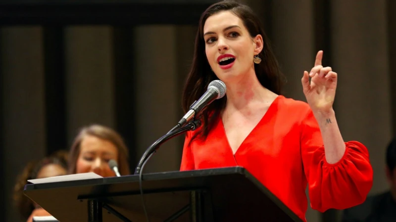 為職業婦女發聲！安海瑟薇：「由女性來照顧家庭的做法，是非常強烈的刻板印象。」