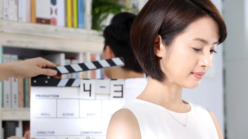 夠自信才做得到！好感女神林依晨：比起台上耀眼的光芒，更愛私下不上妝的清新自然感