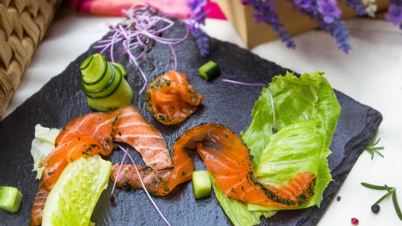 滿滿海味的鮮魚大餐！這4道鮭魚料理奪走海鮮上癮者的胃