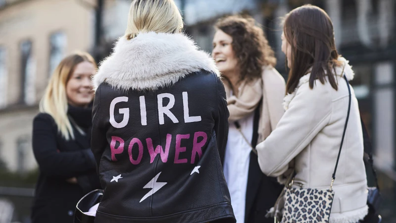 為什麼人人都有件會講話的 T-shirt？歡迎來到 #標語時代！