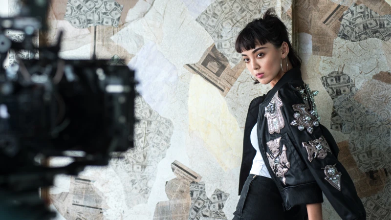 潮模李函:「在水中釋放自己、喜歡自己，極致白皙不如創造潮流」 - 「水系女孩」的時尚白哲學