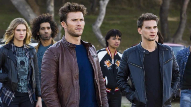 星二代男神化身最帥超跑神偷！《玩命關頭》系列編劇打造最新飆速動作片《盜速飛車》