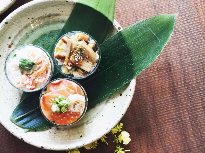  小口天菜降臨 八兵衛迷你海鮮丼雲朵起司只有為妳