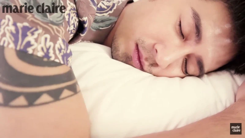 與「微男人」簡宏霖一起賴床！