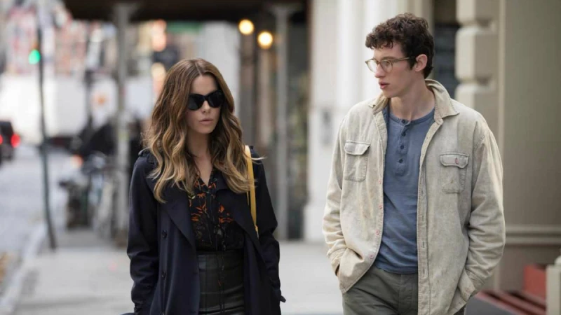 《戀夏500日》導演打造全新愛情小品！《紐約寂寞男孩》英國鮮肉愛上老爸的情人