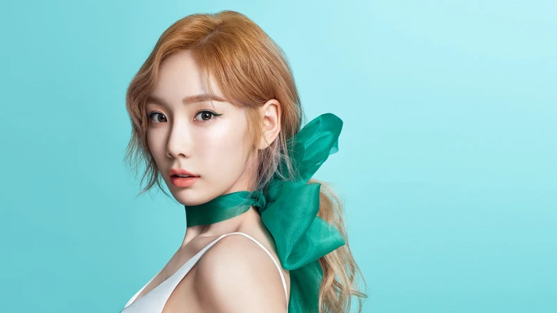 韓流女神太妍上鏡頭亮、機場也亮的肌膚，怎麼妝的？ banila co一白一黑超神爆水CC霜，幫妳完美拷貝韓星美肌！