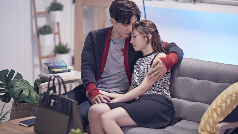 工作使人很沮喪?王家梁溫暖擁抱默默為妳充電,瞬間就能元氣滿滿!