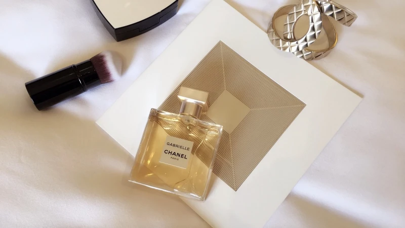 全球賣翻天「香奈兒嘉柏麗香水」,聽聽調香師 Oliver Polge 奧利維耶波巨本人怎麼說