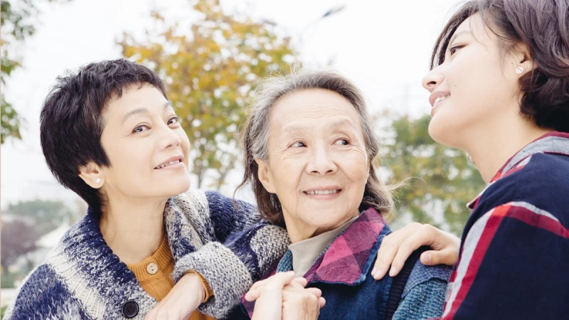 伯爵年度優秀獎得主《相愛相親》，片中吳彥姝姥姥與郎月婷，拍戲拍到情緒收不回！