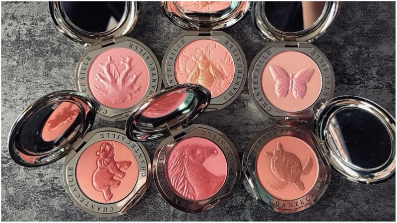 必須要包色！「乾燥花瓣、裸杏桃、粉金橘…」香緹卡把最受歡迎的色號收進全新慈善頰彩～讓人不愛也難