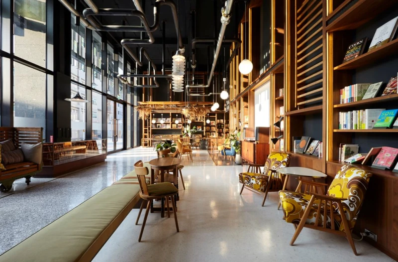 波希米亞露臺 玩黑膠 美食閱讀 時髦又復古UIJ Hotel &amp; Hostel 友愛街旅館 讓旅店加Hostel有夠潮