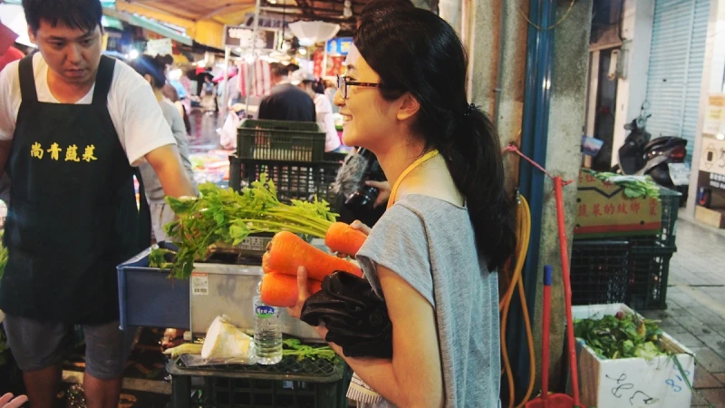 沒有那麼難 從溫熱便當開始傳遞的街頭力量 專訪人生百味朱冠蓁