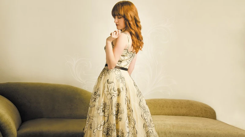 手牽手過聖誕！加拿大爵士女伶戴安娜・潘頓登台獻唱，為聖誕增添浪漫祝福