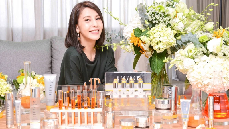 2019最夯小橘安瓶風潮來襲！1週1瓶肌有氧煥膚運動 4週完美掃除惱人黯沉陰霾 從此不靠美顏濾鏡也能自體發光 新的一年桃花超人氣全靠它啦