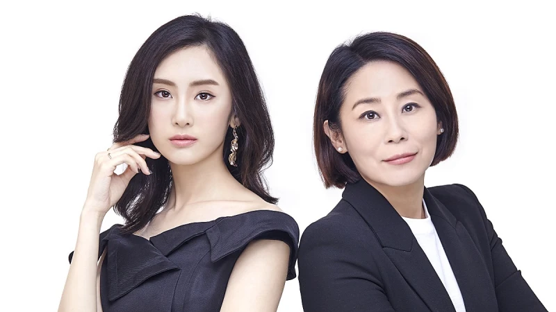 【天后御用彩粧師教學】HOLD住黃金倒三角，下手輕+多次堆疊就能修容出女神空靈白皙小臉 