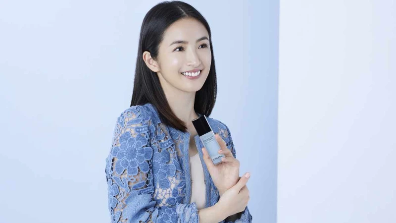 編心中永遠的清新女神！林依晨在個人IG分享「我的精華日記」，公開上半年「放風」行蹤：與老公在LA吃喝玩、每天乖乖用香奈兒養出聚光肌~