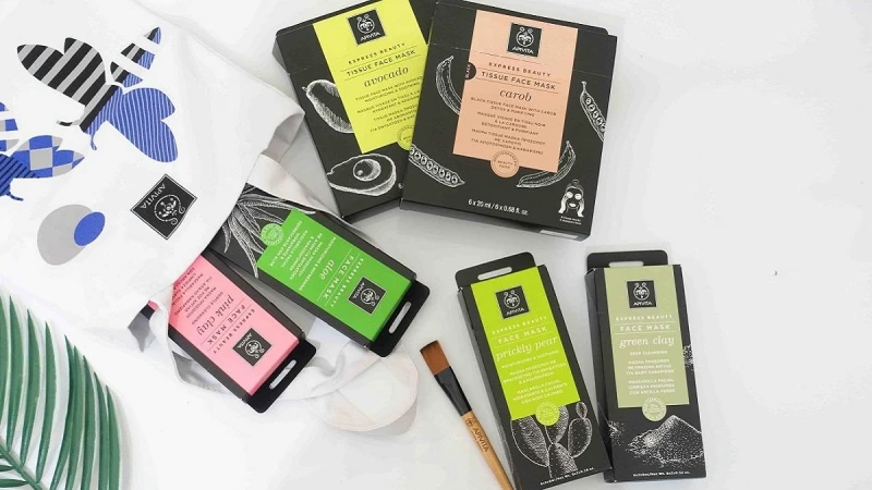 清潔保濕雙面膜直接下~敷到肌膚水到美叮美噹!還有討論度開外掛的超紅小木杖刷,有它就是美肌速速前!