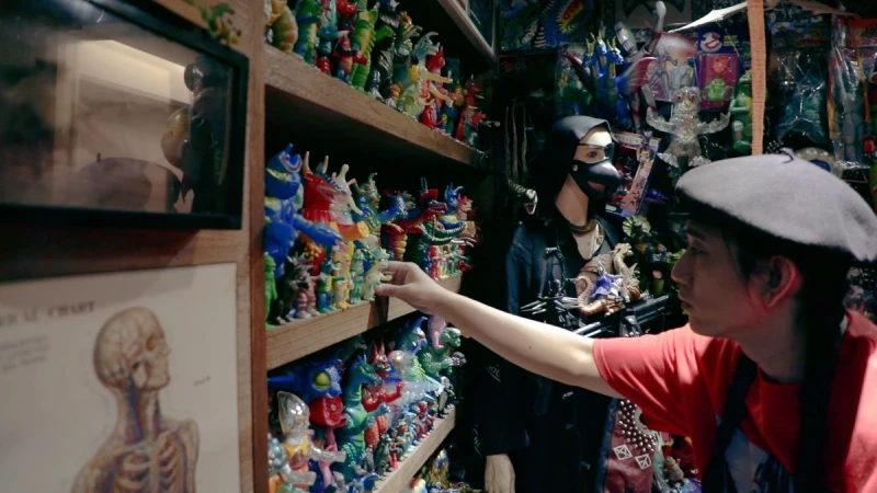 【一件襯衫】恐怖份子愛上玩具，花5年收藏少年時的回憶