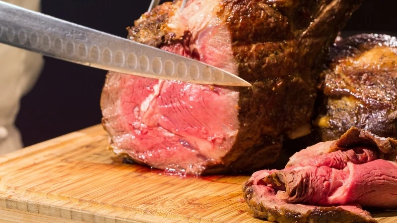 鴨肝、牛排吃到飽！到台北東方文華酒店「饗‧吃‧吧」品嚐加拿大美味