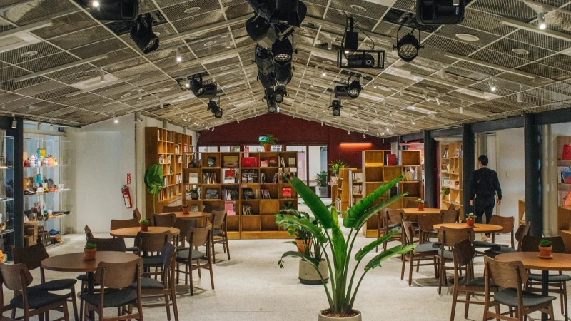 台北四四南村新打卡點！結合書店、劇場和設計的「PLAYground 南村劇場．青鳥．有．設計」超美 