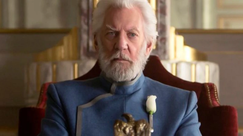 《飢餓遊戲》前傳小說即將登場！故事聚焦18歲的史諾總統，回到第10屆飢餓遊戲......