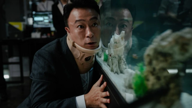 《明明會說話》2020最鬧犯罪喜劇!聽到老虎唱歌、辦公室金魚瘋狂抱怨......爆笑超越《雞不可失》