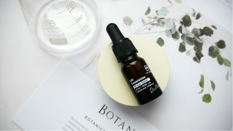 跟痘痘貼說順風不送！有衛福部加持的成份超威風，擦了美博士B3抗痘精華肌膚有夠妥當！